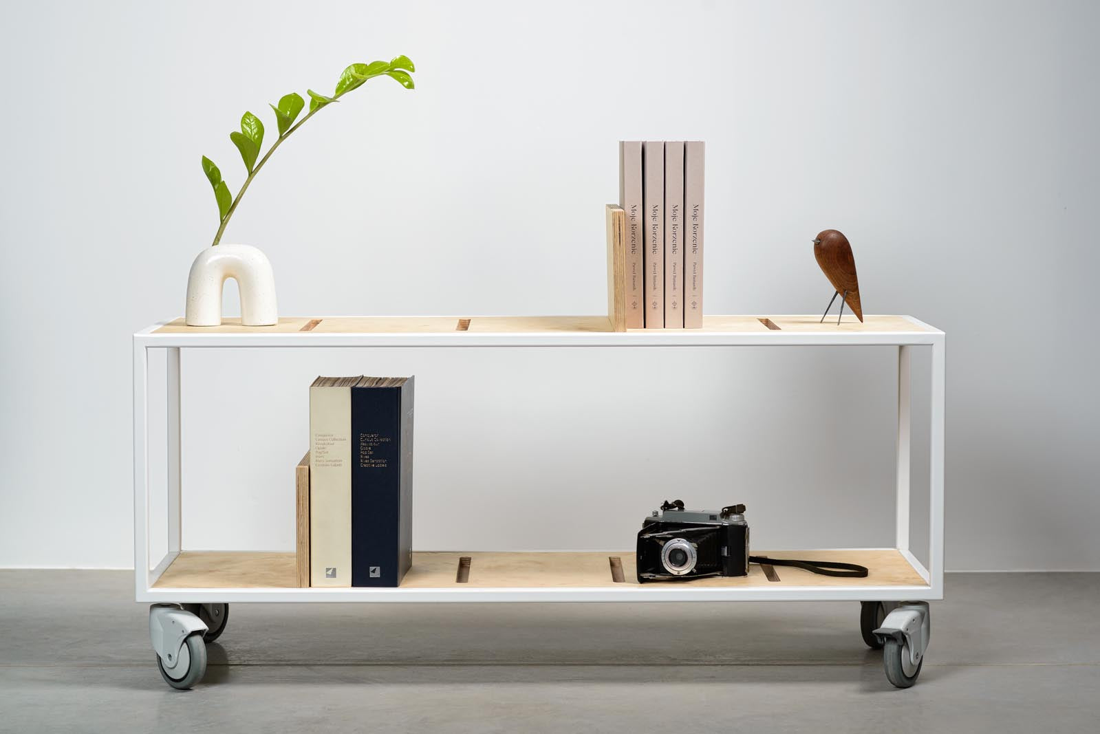 LOFT Decora: MOMI mobile shelf designed by Kolarz&Leśnodorska