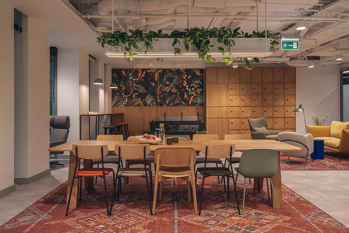 LOFT Decora: Stół skoV proj. Studio AKA