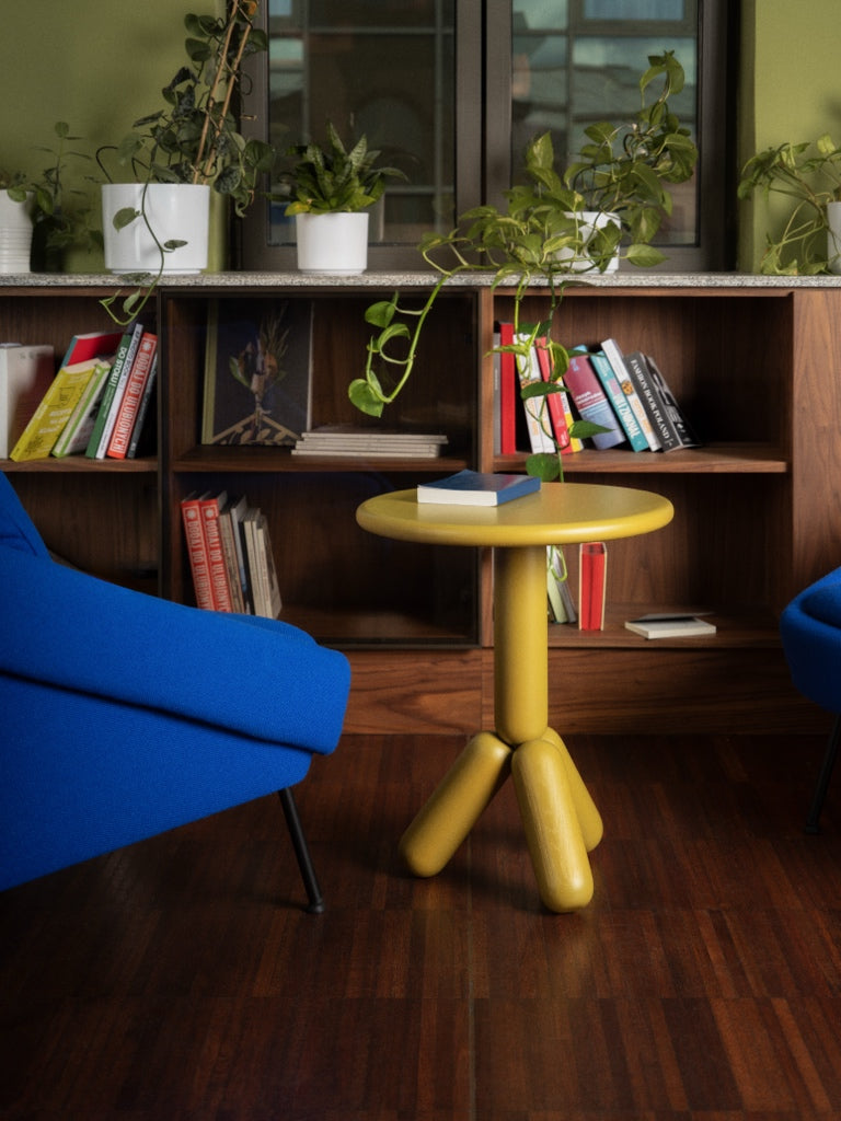 LOFT Decora: Stolik pomocniczy drewniany, toczony MATER proj. Pawlak&Stawarski