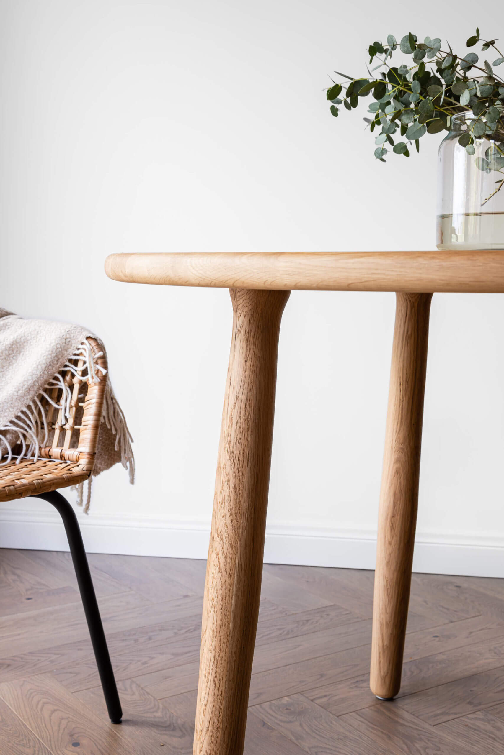 LOFT Decora: BOL dining table designed by Nikodem Szpunar