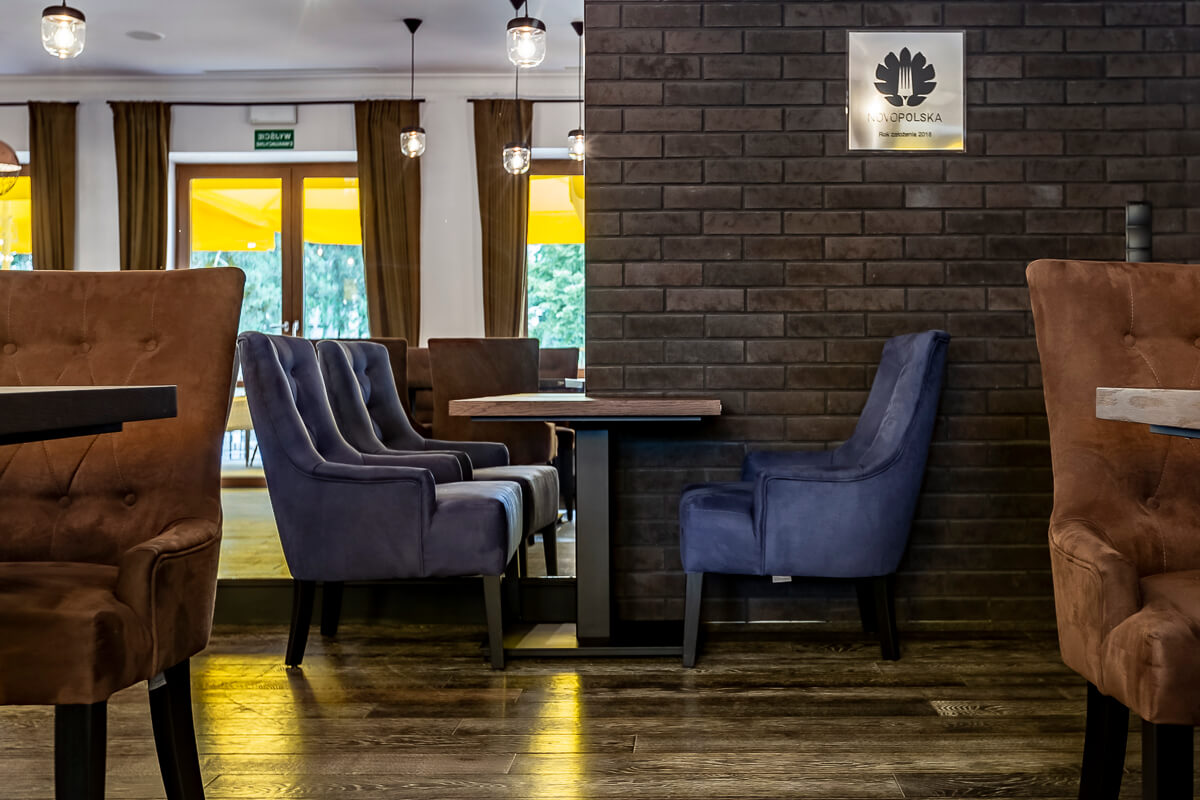 Stół restauracyjny do eleganckich wnętrz