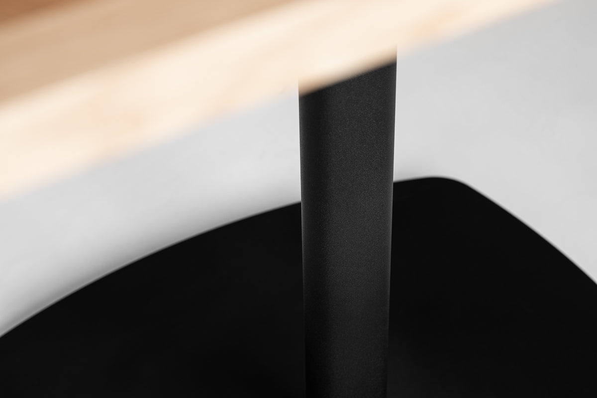 Stolik do restauracji w stylu loftowym