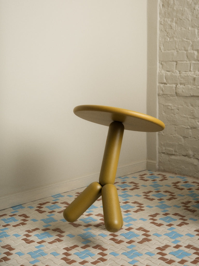 LOFT Decora: Stolik pomocniczy drewniany, toczony MATER proj. Pawlak&Stawarski